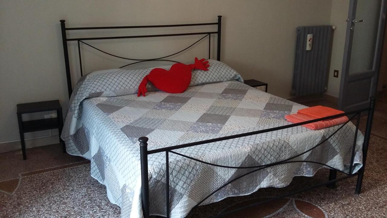 napoli. un cuore che batte. Esterno foto