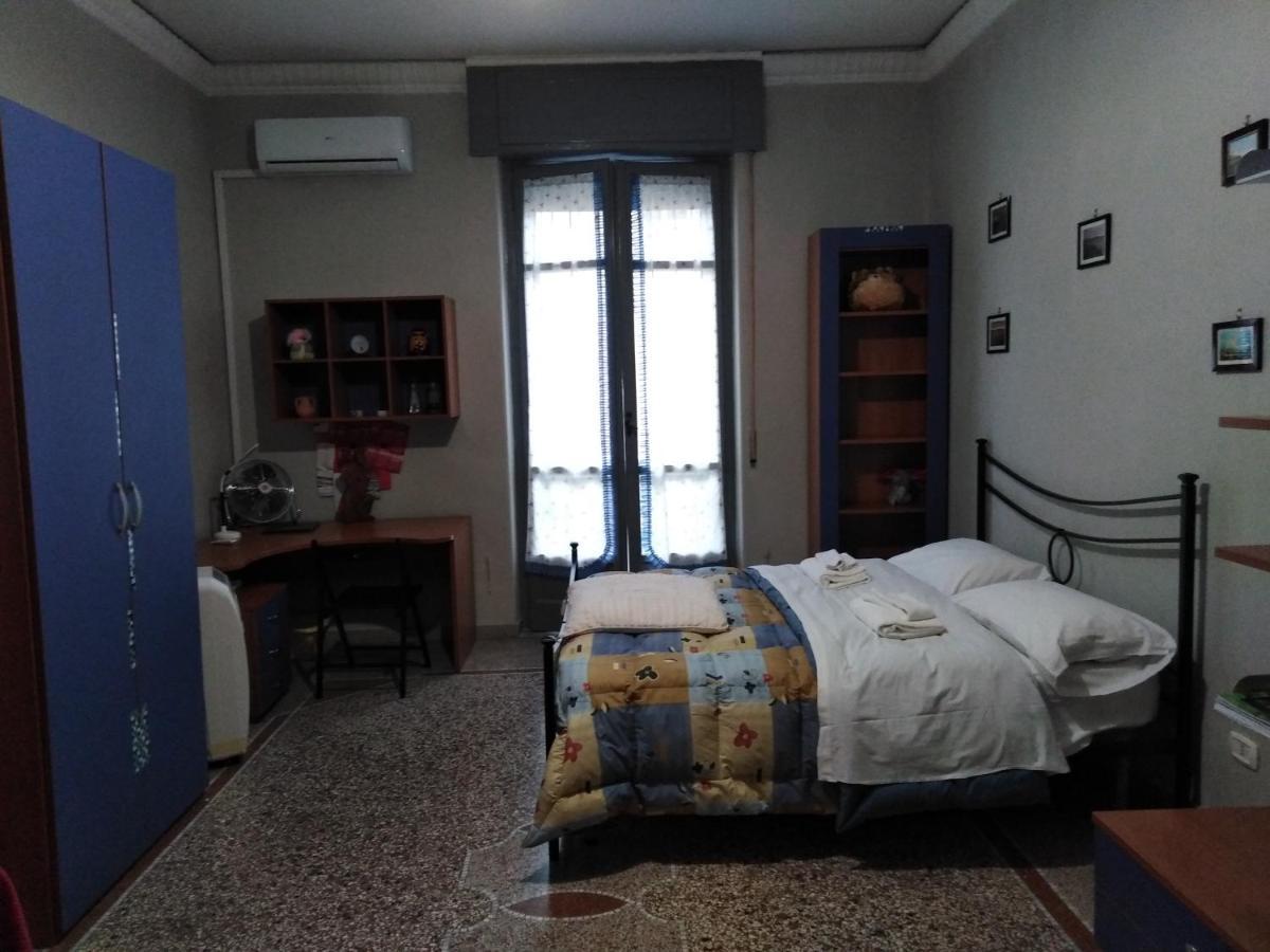 napoli. un cuore che batte. Esterno foto